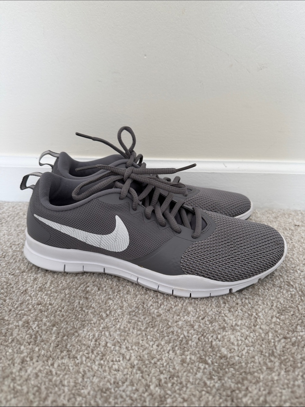 Nike Shoes Women Size 8.5 M Gray Flex TR 7 Running Mesh